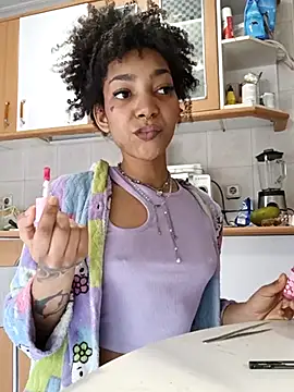 Snapshot of Laanegraofficial_ chatting on 03-19-25, 02:35 Laanegraofficial online show from 03-19-25, 02:35