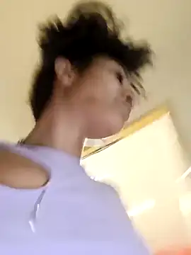 Snapshot of Laanegraofficial_ chatting on 03-21-25, 02:40 Laanegraofficial online show from 03-21-25, 02:40