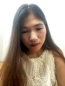 Snapshot of MinzHy chatting on 10-28-25, 03:25 MinzHy online show from 10-28-25, 03:25