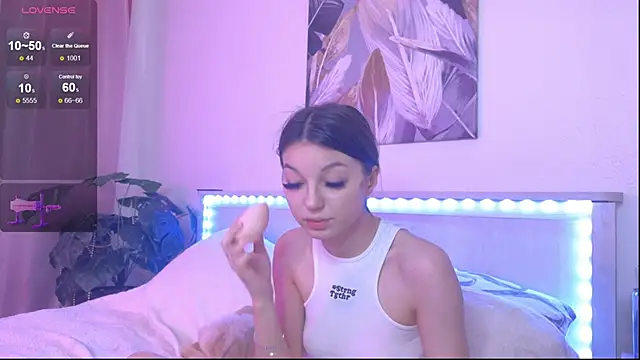 Veronica leal online show from 11-17-25, 12:00