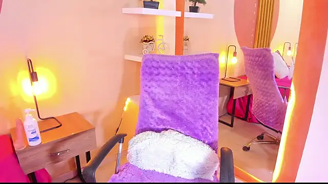 Hanah Greey online show from 02-25-25, 04:10