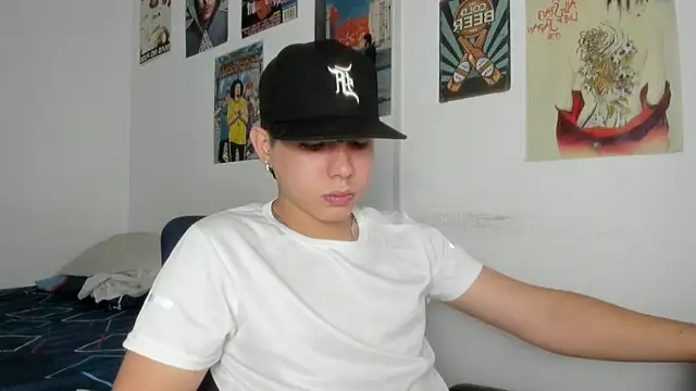 Snapshot of nathan_x1 chatting on 11-11-25, 08:20 nathan x1 online show from 11-11-25, 08:20