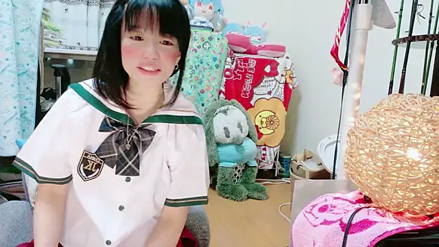 renapiyon8182 online show from 02-28-25, 07:35