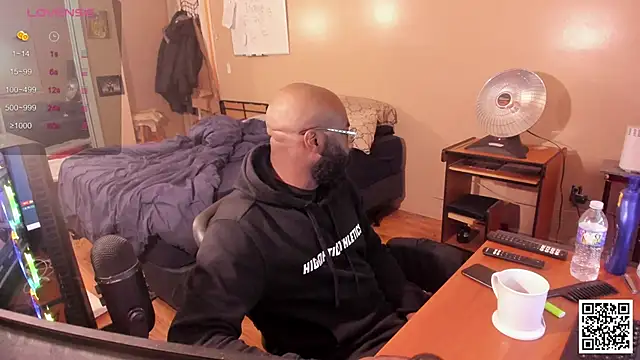 Snapshot of MrChuckDailyXXX chatting on 12-05-24, 05:04 MrChuckDailyXXX online show from 12-05-24, 05:04