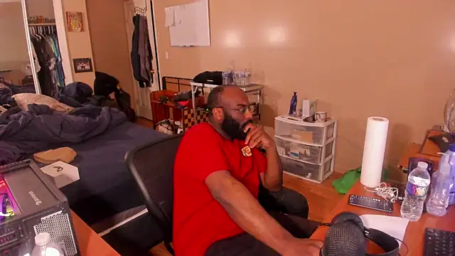 Snapshot of MrChuckDailyXXX chatting on 01-27-25, 11:22 MrChuckDailyXXX online show from 01-27-25, 11:22