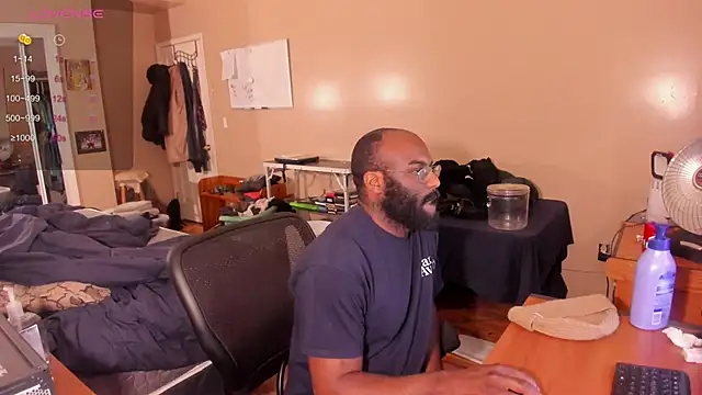 Snapshot of MrChuckDailyXXX chatting on 02-02-25, 07:30 MrChuckDailyXXX online show from 02-02-25, 07:30