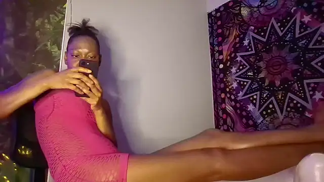 Snapshot of C0ffeecoolatte chatting on 03-30-26, 02:12 C0ffeecoolatte online show from 03-30-26, 02:12