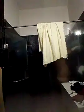 Snapshot of Rober2230 chatting on 03-20-25, 03:23 Rober2230 online show from 03-20-25, 03:23