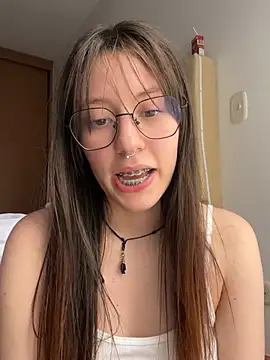 Snapshot of _nobara__ chatting on 03-05-25, 06:12 nobara online show from 03-05-25, 06:12