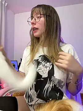 Snapshot of _nobara__ chatting on 10-18-25, 02:36 nobara online show from 10-18-25, 02:36