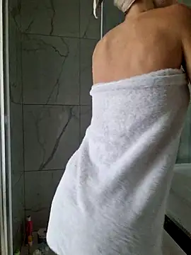 EileX official online show from 04-17-26, 05:54