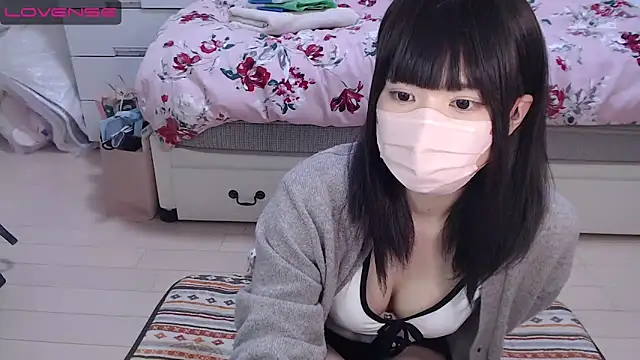 Snapshot of AMI___oO chatting on 03-08-25, 03:50 AMI   oO online show from 03-08-25, 03:50