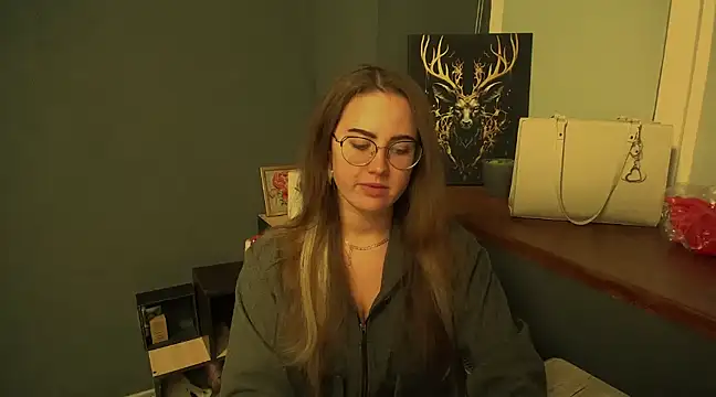 luxie milady online show from 12-12-24, 01:17