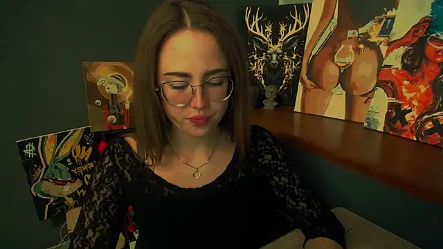 luxie milady online show from 04-21-26, 01:39