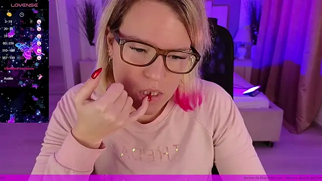 Snapshot of EVAshinyGIRL chatting on 01-12-25, 07:53 EVAshinyGIRL online show from 01-12-25, 07:53