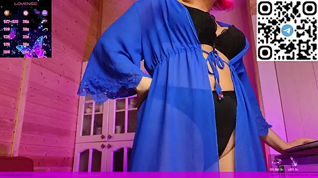 Snapshot of EVAshinyGIRL chatting on 02-15-25, 06:23 EVAshinyGIRL online show from 02-15-25, 06:23