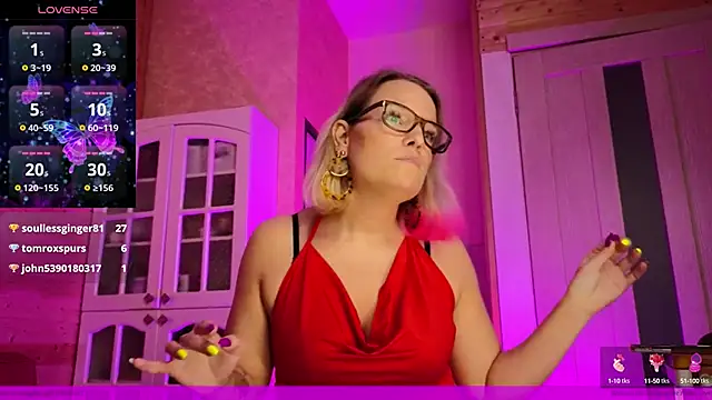 Snapshot of EVAshinyGIRL chatting on 03-18-25, 08:15 EVAshinyGIRL online show from 03-18-25, 08:15