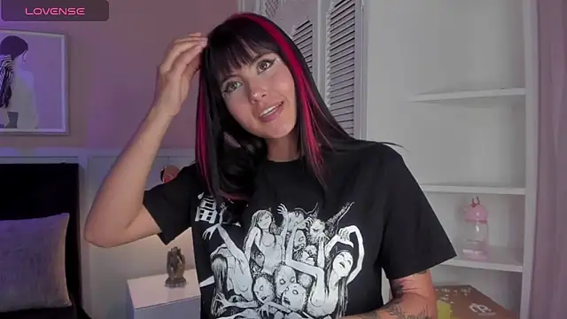 Snapshot of naoko_kirino chatting on 01-04-25, 06:19 naoko kirino online show from 01-04-25, 06:19