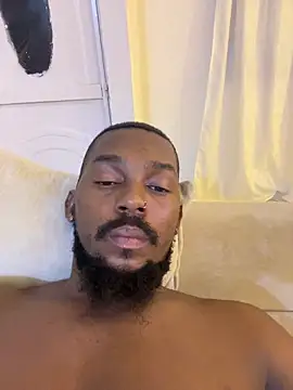 Snapshot of Destrozador415 chatting on 02-24-25, 05:43 Destrozador415 online show from 02-24-25, 05:43