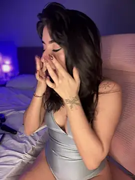 Snapshot of veronicaapink chatting on 01-25-25, 05:40 veronicaapink online show from 01-25-25, 05:40