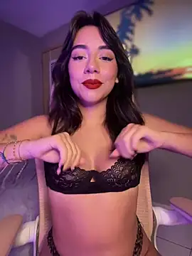 Snapshot of veronicaapink chatting on 03-06-25, 03:24 veronicaapink online show from 03-06-25, 03:24