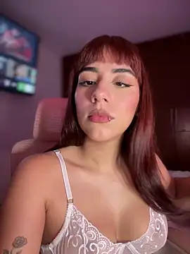 Snapshot of veronicaapink chatting on 10-02-25, 11:45 veronicaapink online show from 10-02-25, 11:45