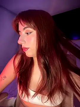 Snapshot of veronicaapink chatting on 11-11-25, 10:43 veronicaapink online show from 11-11-25, 10:43