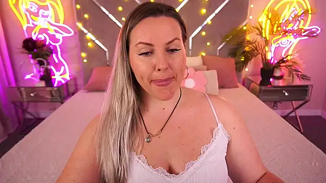 KiraCandyS online show from 04-24-26, 06:21