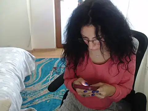 Emmatoo online show from 12-17-25, 12:33