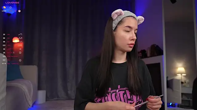 Amely Young online show from 09-11-25, 01:28