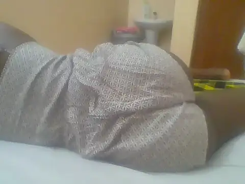 Snapshot of Pretty_ellahh chatting on 02-17-26, 09:50 Pretty ellahh online show from 02-17-26, 09:50