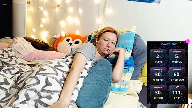 Snapshot of licentia__poetica chatting on 01-27-25, 05:03 licentia  poetica online show from 01-27-25, 05:03