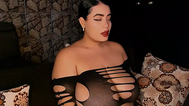 Emmacamille online show from 03-01-25, 01:22