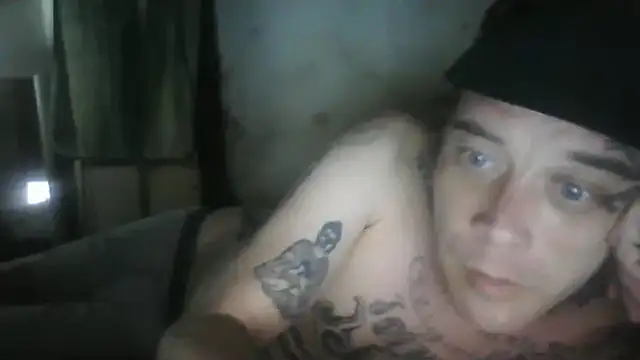 Snapshot of demonsemen1980 chatting on 09-21-25, 06:04 demonsemen1980 online show from 09-21-25, 06:04