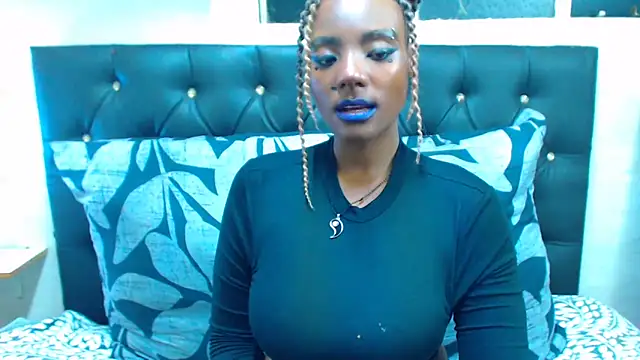 Snapshot of SAVAGExBOO chatting on 12-16-24, 11:39 SAVAGExBOO online show from 12-16-24, 11:39