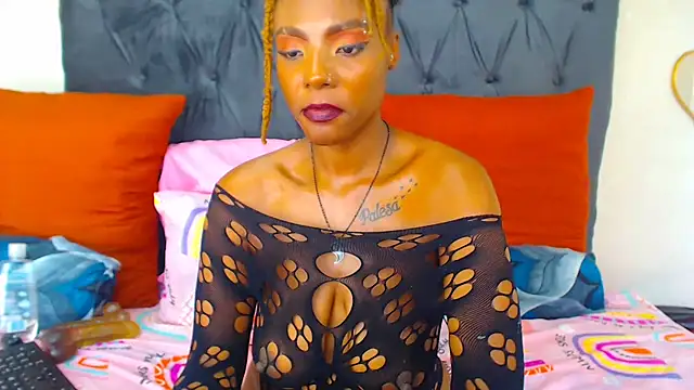 Snapshot of SAVAGExBOO chatting on 02-25-25, 09:20 SAVAGExBOO online show from 02-25-25, 09:20