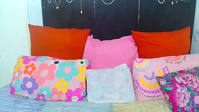 Snapshot of SAVAGExBOO chatting on 10-06-25, 09:12 SAVAGExBOO online show from 10-06-25, 09:12