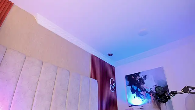 Snapshot of HannaRed_ chatting on 10-11-25, 07:45 HannaRed  online show from 10-11-25, 07:45