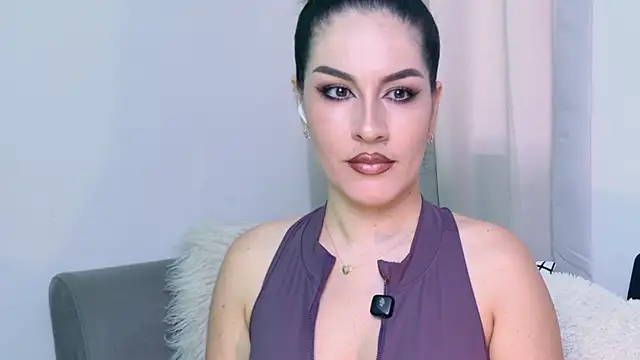 Pamela Rosal online show from 11-04-25, 01:21