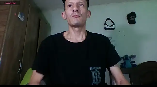 Snapshot of trebollhht chatting on 02-06-25, 01:38 trebollhht online show from 02-06-25, 01:38