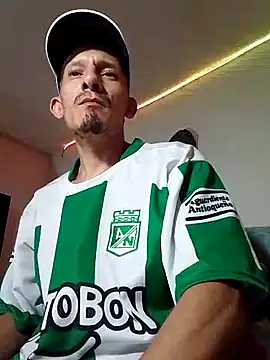 Snapshot of trebollhht chatting on 02-24-25, 04:16 trebollhht online show from 02-24-25, 04:16