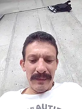 Snapshot of trebollhht chatting on 12-19-25, 07:10 trebollhht online show from 12-19-25, 07:10