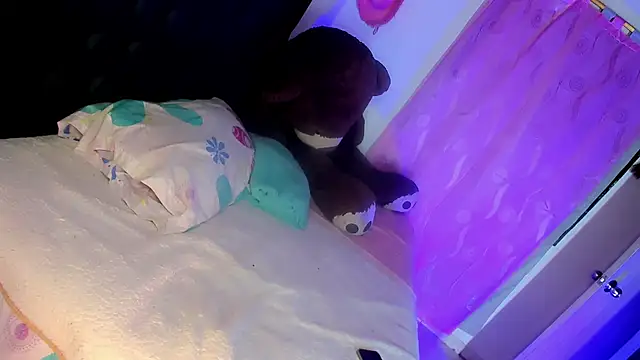 Snapshot of Maryonthemoon chatting on 03-06-25, 02:19 Maryonthemoon online show from 03-06-25, 02:19