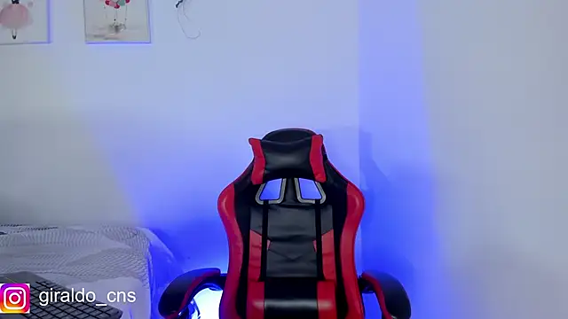 Snapshot of Giraldo_cns chatting on 04-05-26, 02:20 Giraldo cns online show from 04-05-26, 02:20