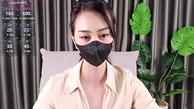 -----Sue----- online show from 02-23-25, 03:40