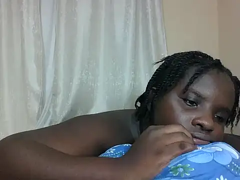 hotebbbyy online show from 12-15-25, 02:16