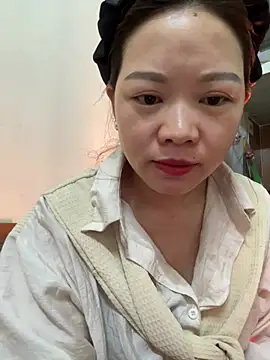 Hellen 111 online show from 03-15-25, 03:18