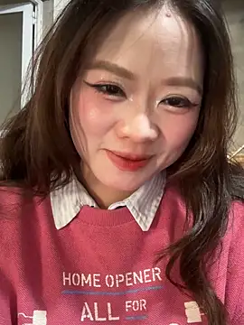 Hellen 111 online show from 10-28-25, 08:18