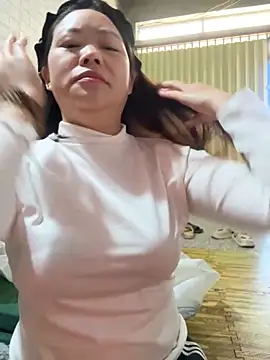 Hellen 111 online show from 11-28-25, 03:42