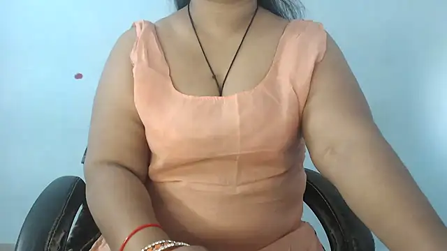 Snapshot of sapna-ji chatting on 11-13-25, 04:11 sapna-ji online show from 11-13-25, 04:11